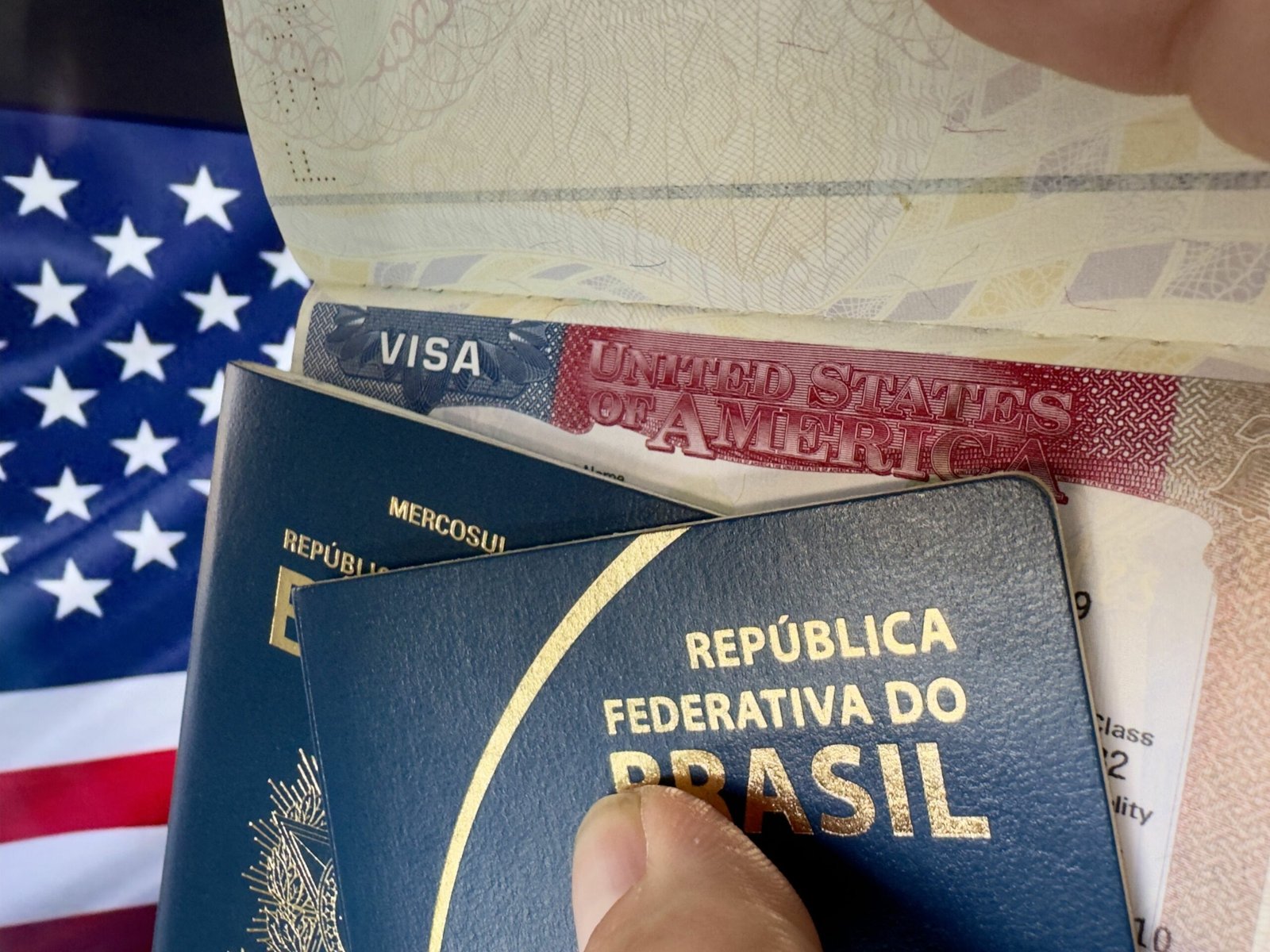 Novas exigências para visto dos EUA incluem entrevista obrigatória e taxa extra de US$ 250 - Imagem do artigo original
