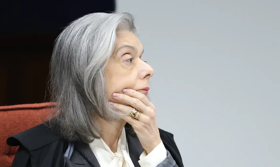 Cármen Lúcia contesta advogado de Ramagem e reforça auditabilidade das urnas eletrônicas - Imagem do artigo original