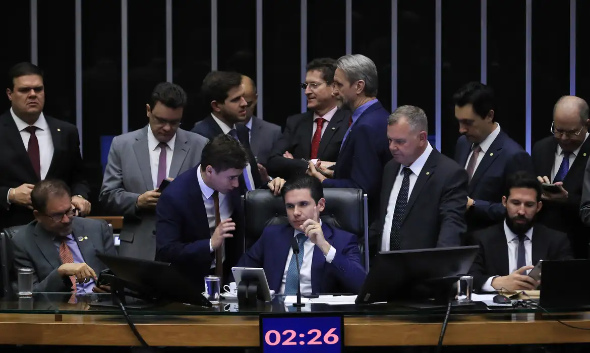 Câmara aprova PEC da Blindagem em dois turnos e envia texto ao Senado - Imagem do artigo original