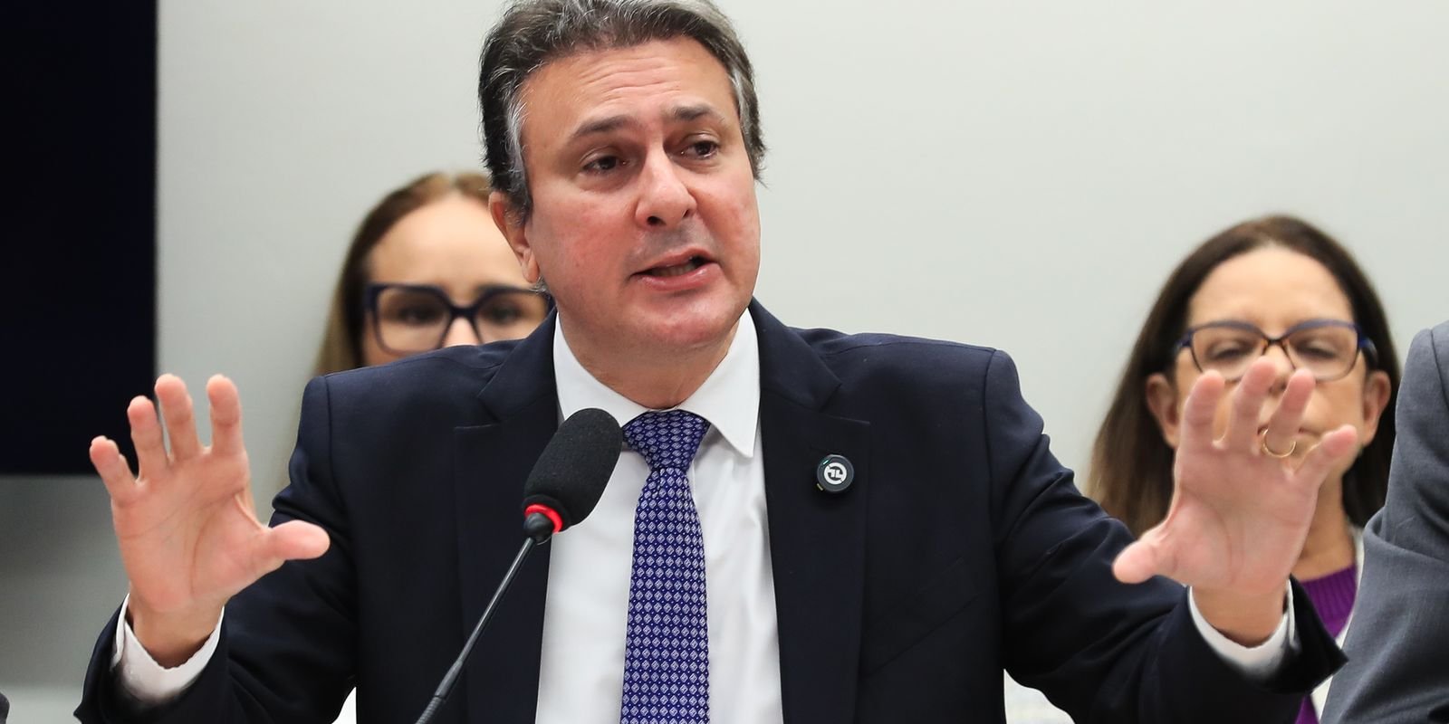 Ministro diz que sociedade deve pressionar Câmara sobre PEC que dificulta investigações - Imagem do artigo