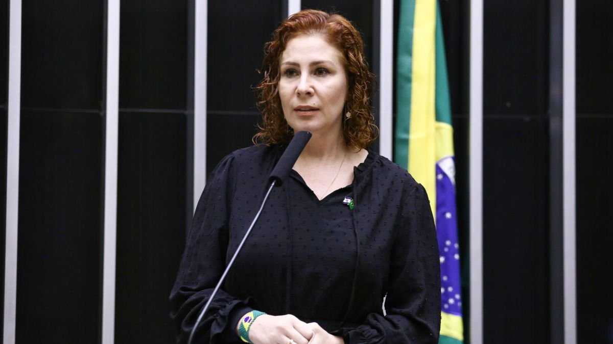 Câmara rejeita cassação e mantém mandato da deputada Carla Zambelli - Imagem do artigo original