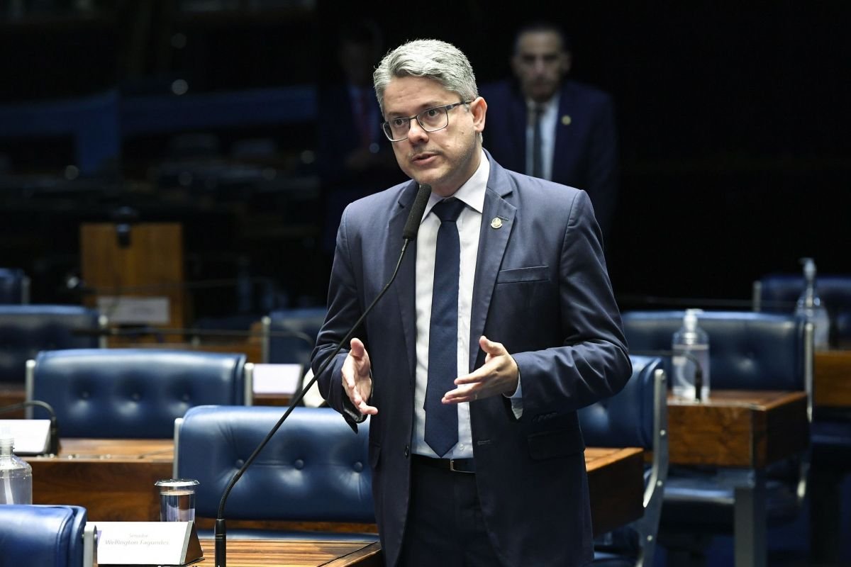 Senador Alessandro Vieira anuncia voto contra PL da Dosimetria por “vícios insanáveis” - Imagem do artigo original
