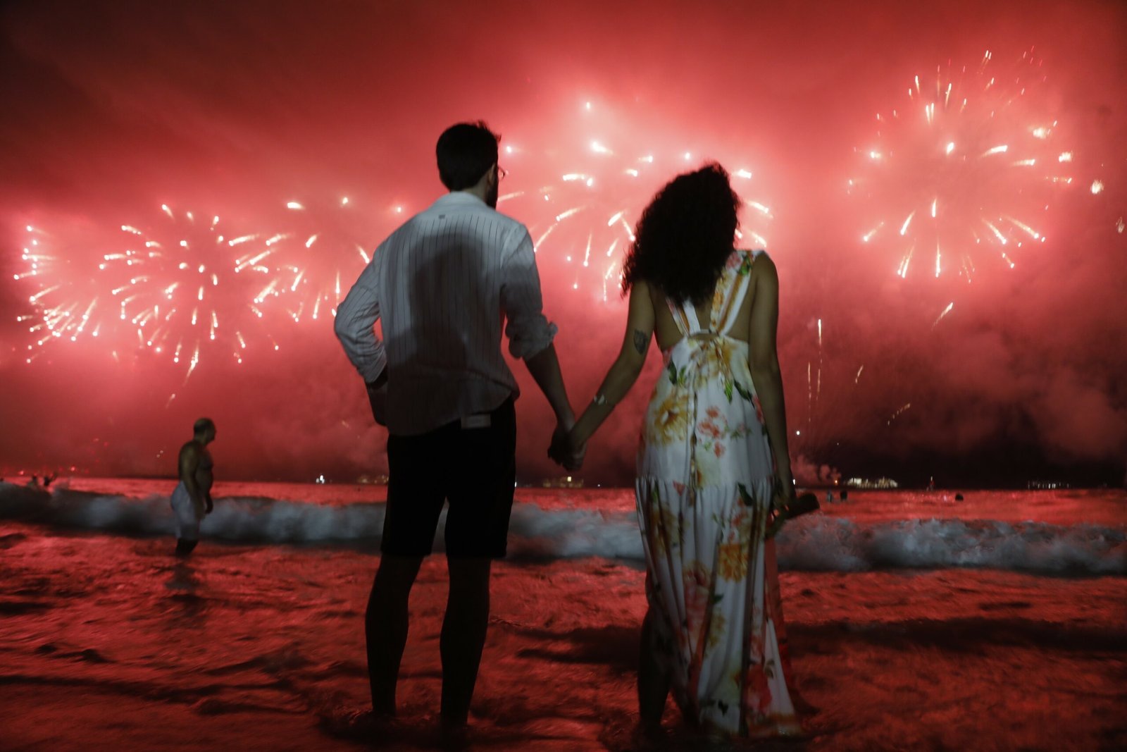Réveillon 2026: capitais preparam maratona de shows, fogos silenciosos e artistas de vários estilos - Imagem do artigo original