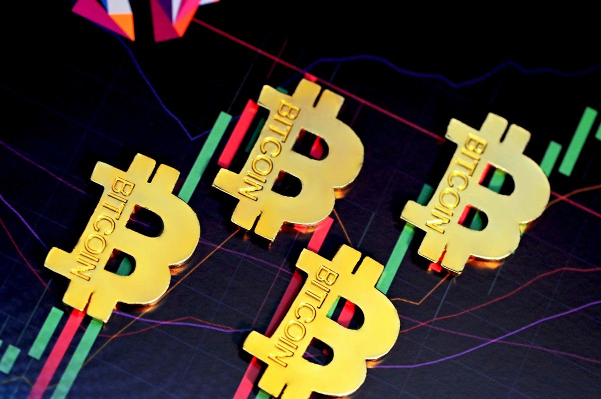 Bitcoin mantém sequência positiva e encosta em US$ 94 mil no início de 2026 - Imagem do artigo original