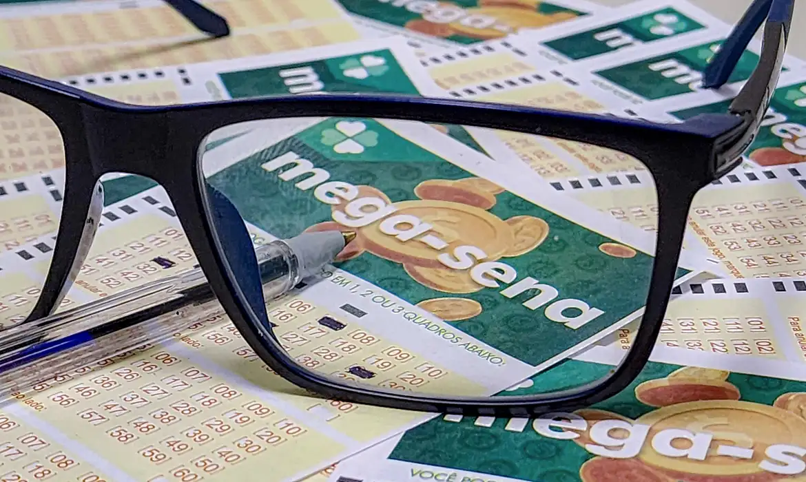 Mega-Sena sorteia hoje prêmio acumulado de R$ 105 milhões - Imagem do artigo original