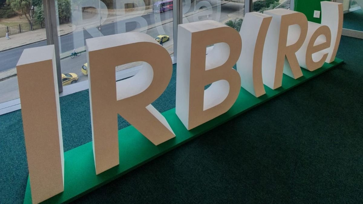 Empresas brasileiras correm para faturar em dólar e reduzir o “risco Brasil”, apontam gestores no Web Summit Rio - Imagem do artigo original