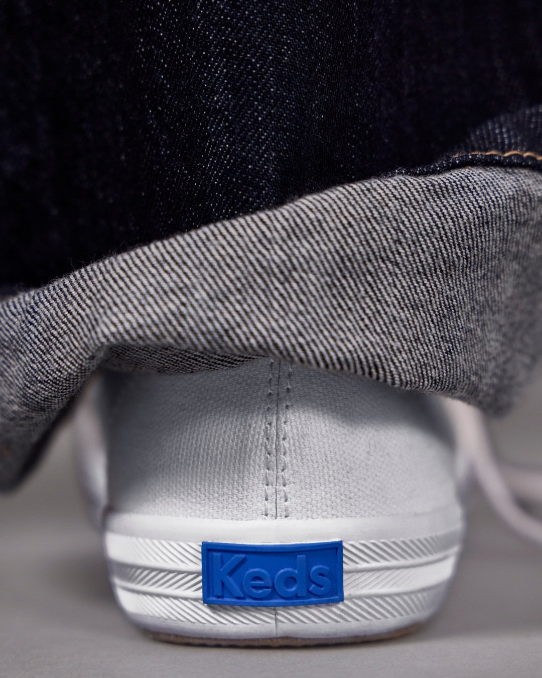 Keds volta ao Brasil após hiato e mira consumidores nostálgicos com modelos clássicos de lona - Imagem do artigo original