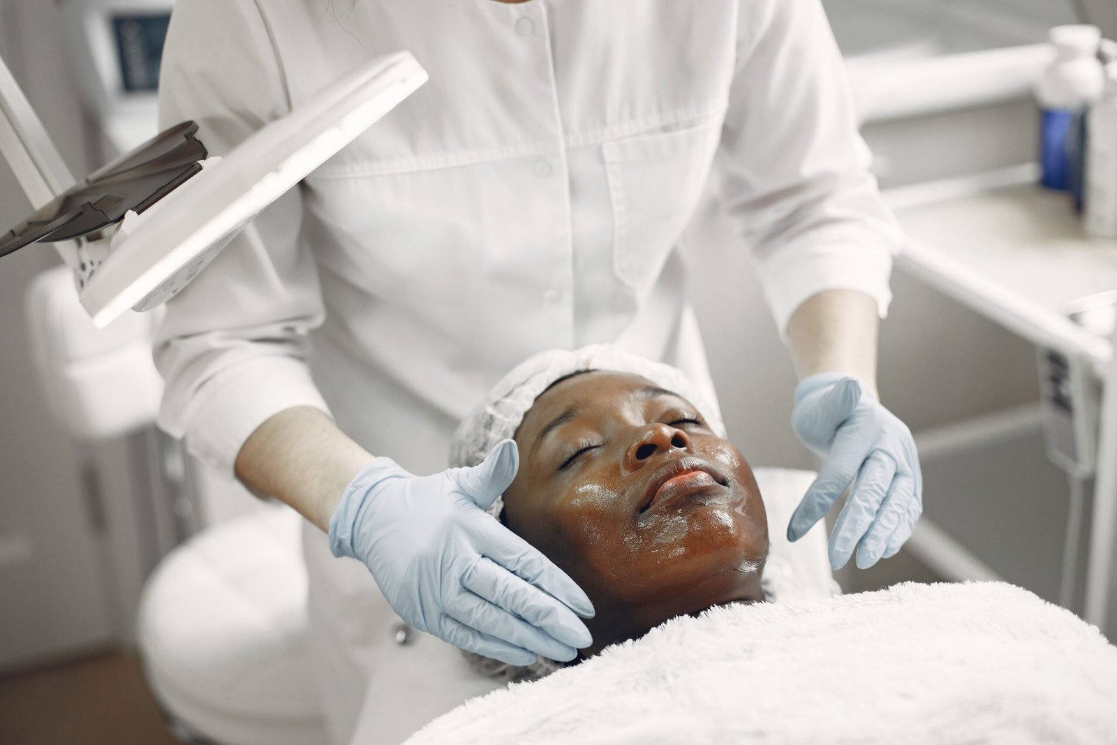 Procedimentos estéticos: até onde vão botox, laser, preenchimento e lifting no combate ao envelhecimento - Imagem do artigo original
